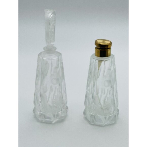 Vtg Etched Frosted Flower Perfume Bottles (2)With Brass Sprayer Top And Stopper - Picture 4 of 8